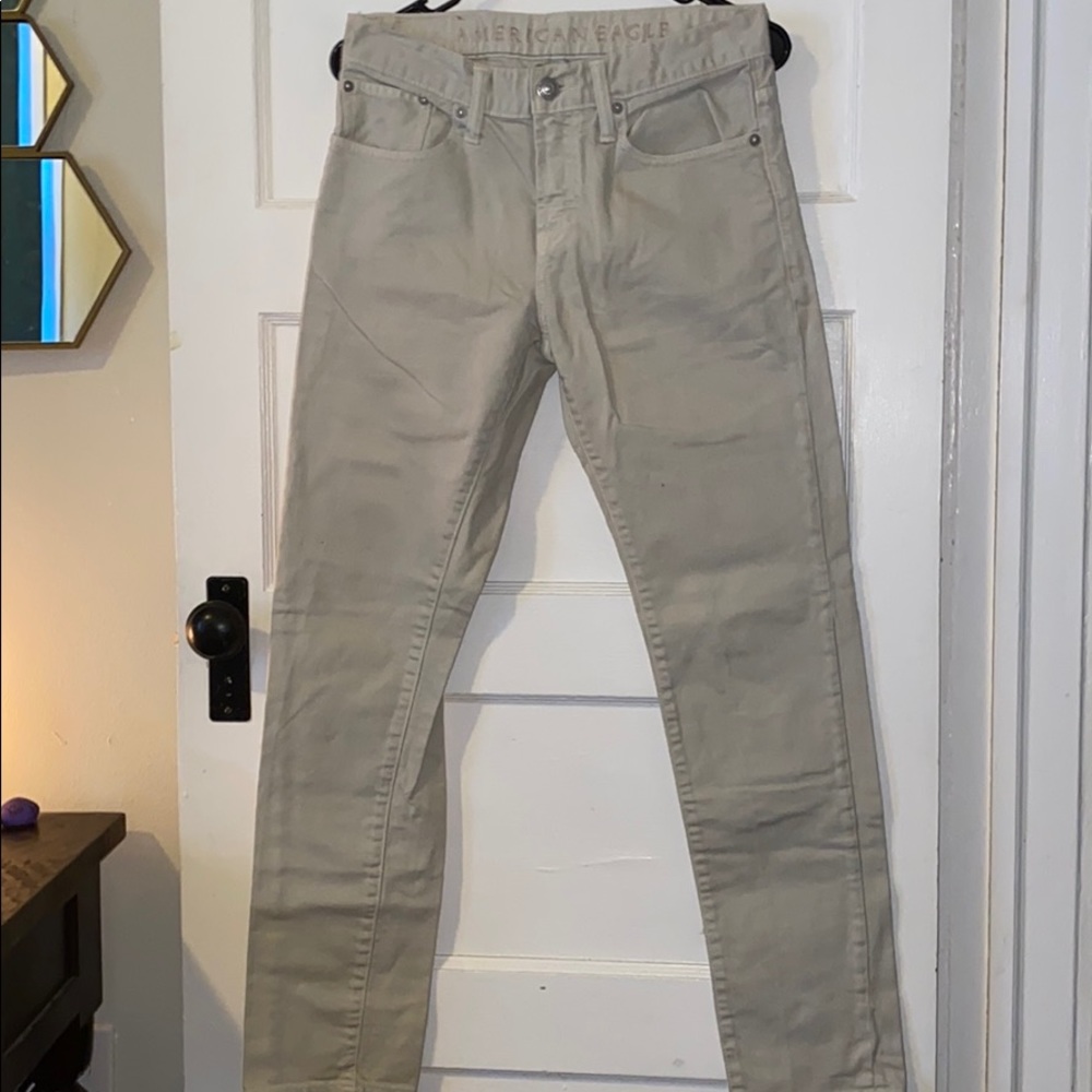 American Eagle size 29 slim off white denim